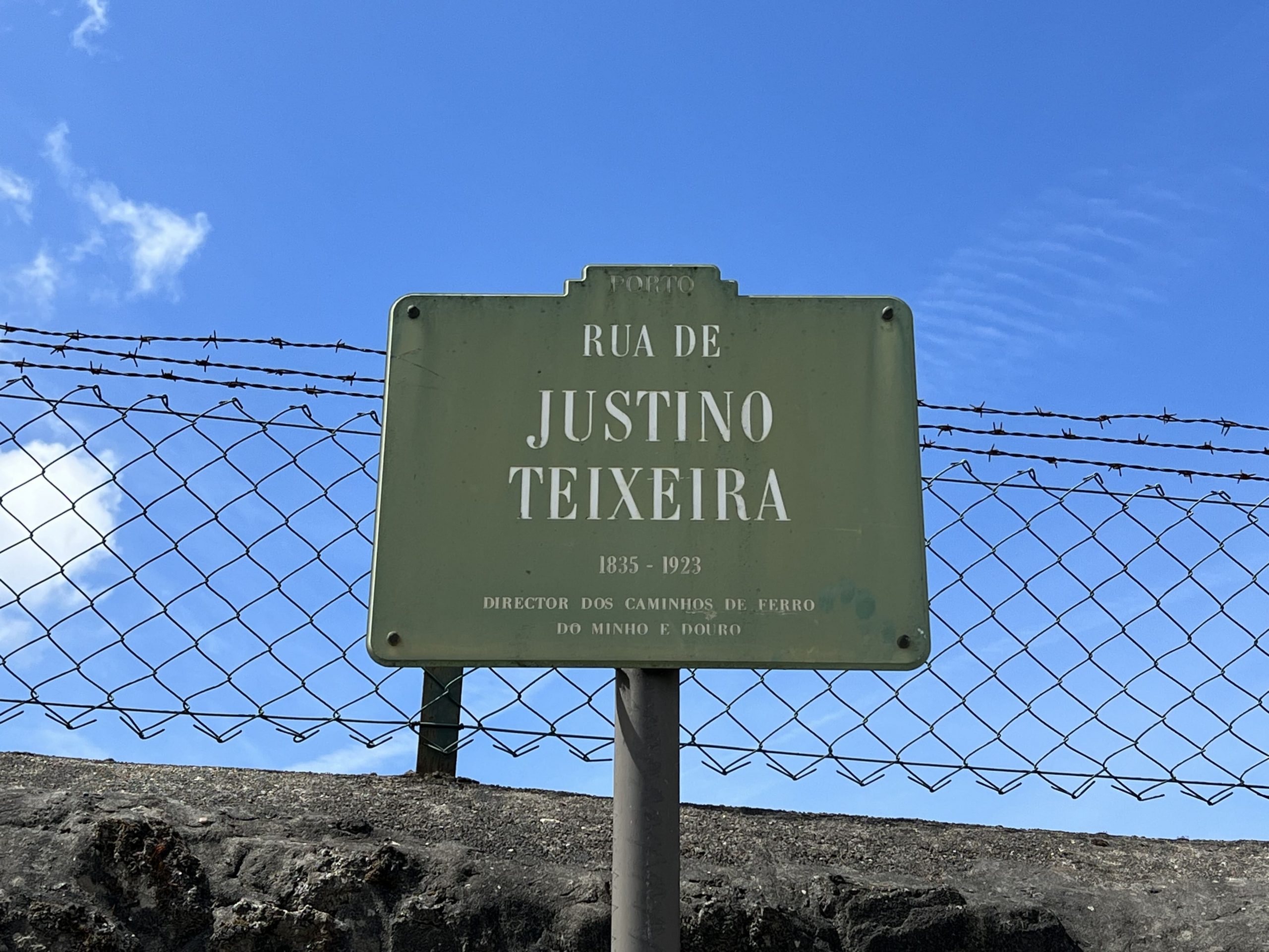 Justino Teixeira: uma rua dotada para o comércio e para a caridade