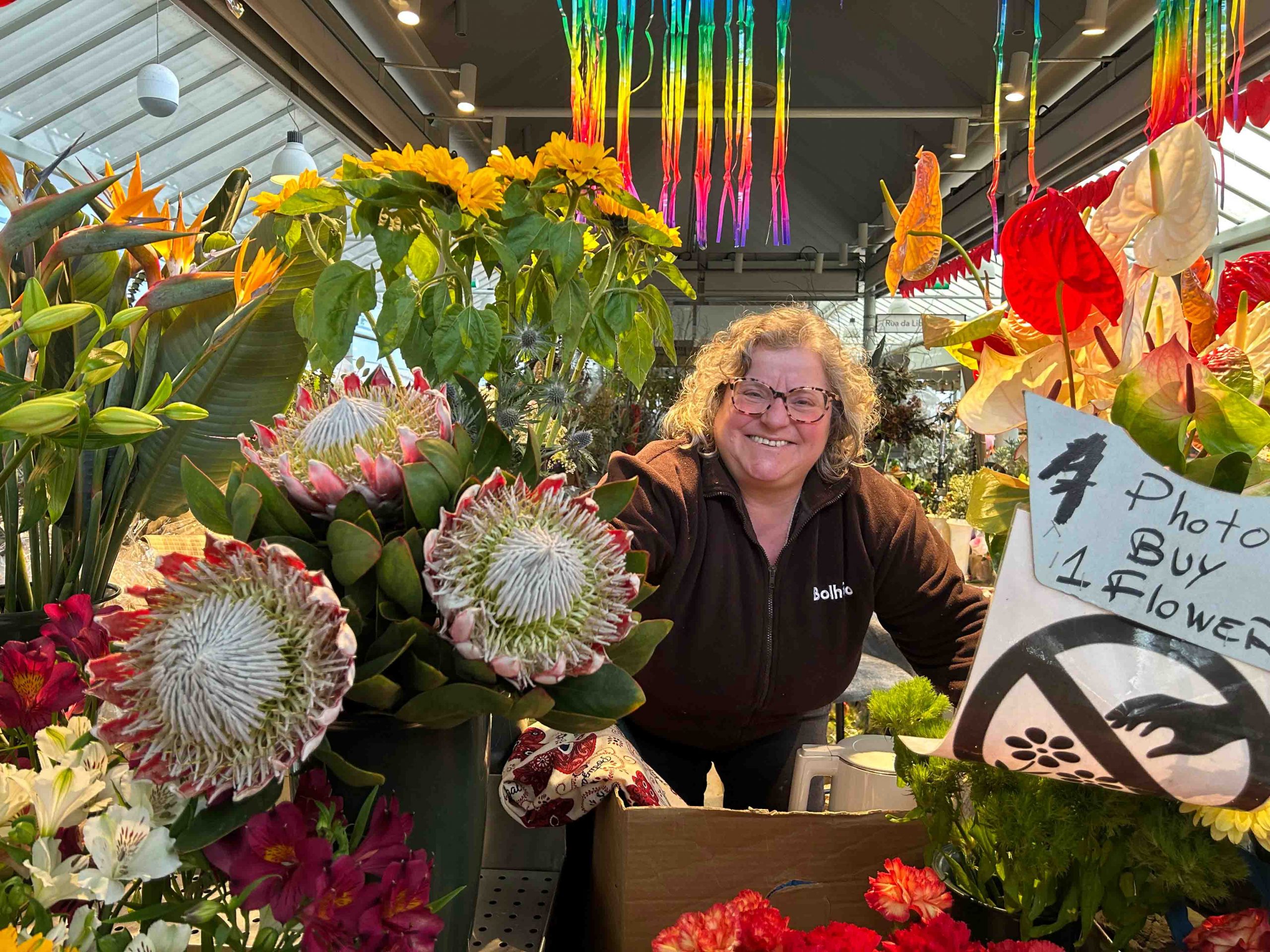 Grila: uma florista no mercado do Bolhão